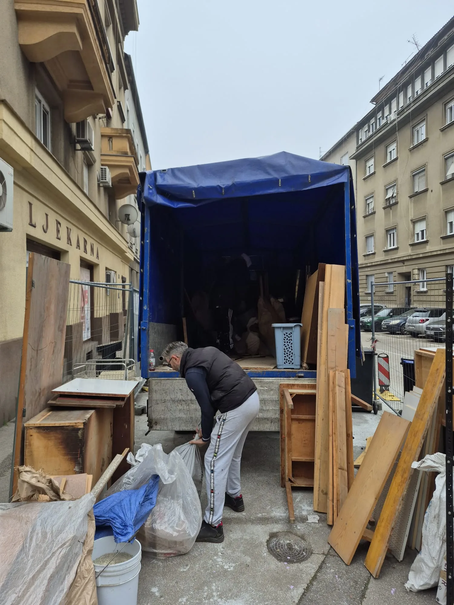 Primjer odvoza i čišćenja prostora 4